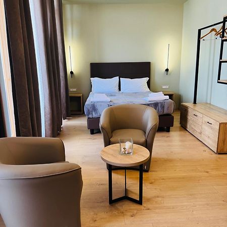 Manhattan Room & Suite バーリ エクステリア 写真