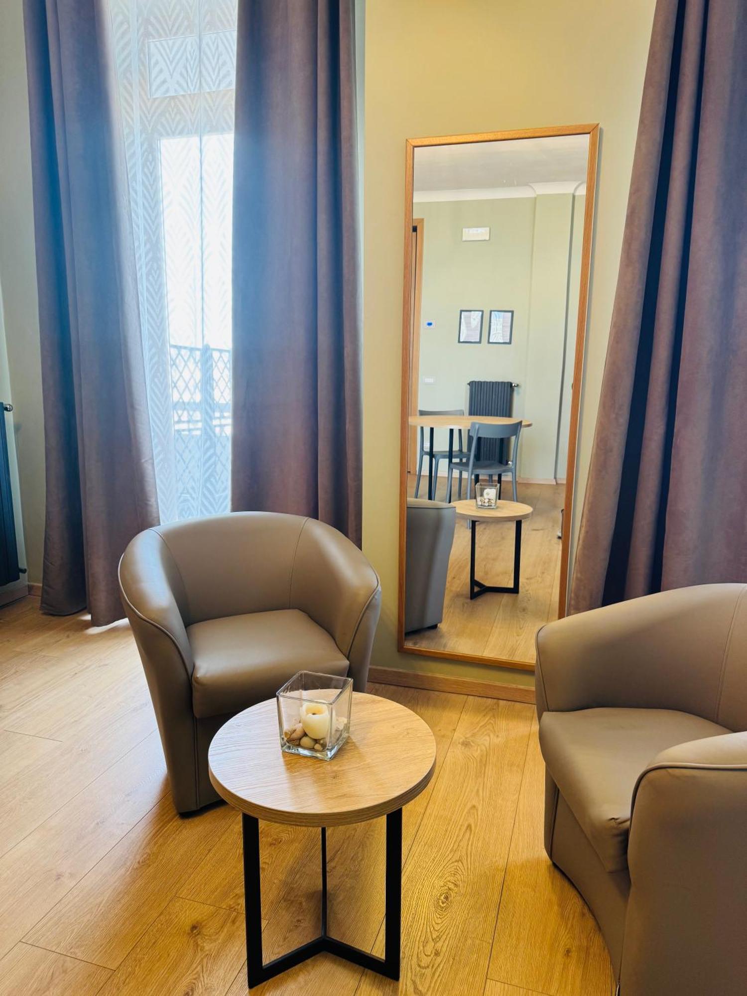 Manhattan Room & Suite バーリ エクステリア 写真